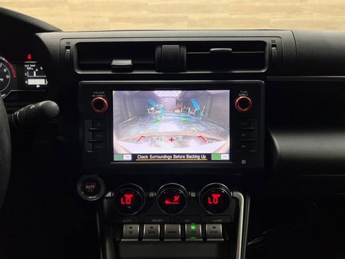 Used 2024 Toyota GR86 Premium image 16