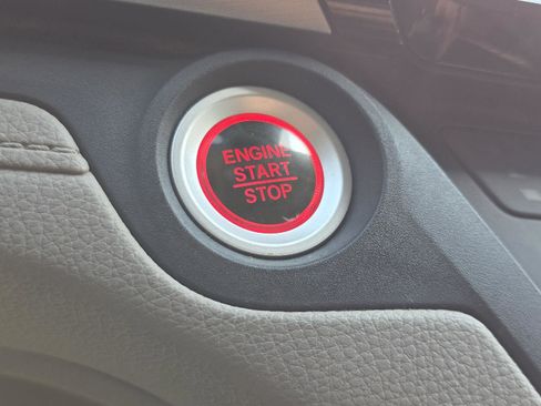 Used 2018 Honda Odyssey EX-L image 16