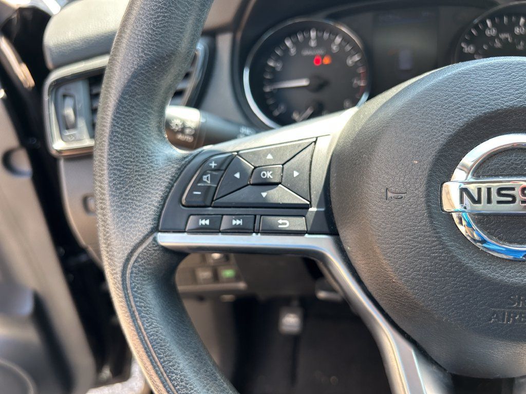 Used 2020 Nissan Rogue S FWD image 21