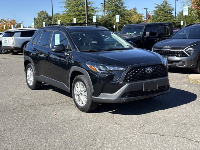 Used 2022 Toyota Corolla Cross LE AWD/4WD image 1