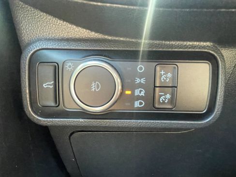 Used 2025 Ford Explorer ST-Line w/ ST-Line Street Pack AWD/4WD image 16