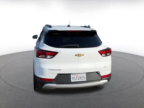 Used 2025 Chevrolet TrailBlazer LT image 12