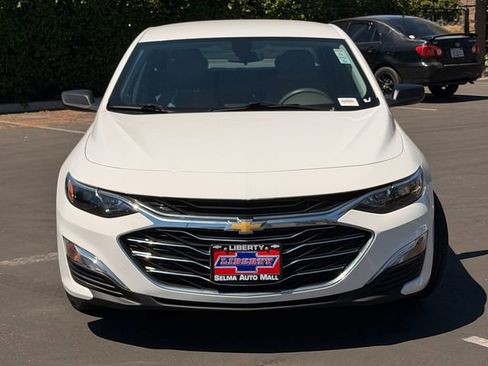Used 2022 Chevrolet Malibu LS image 3