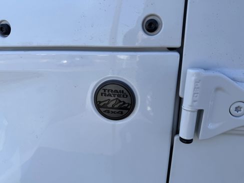 Used 2021 Jeep Wrangler Sport image 7