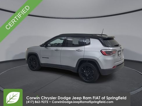 Used 2022 Jeep Compass Altitude image 10