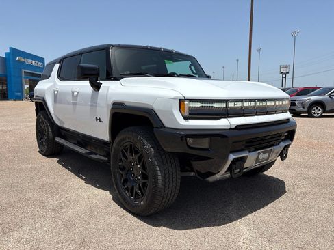 New 2026 GMC Hummer EV SUV w/ LPO, Dark Essentials Package AWD/4WD image 8