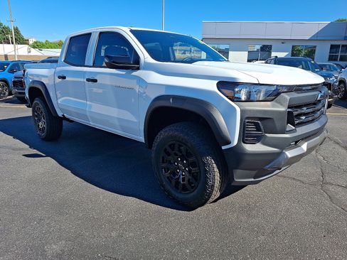 New 2026 Chevrolet Colorado Trail Boss AWD/4WD image 2