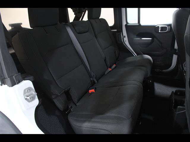 Used 2018 Jeep Wrangler Unlimited Sport S AWD/4WD image 17
