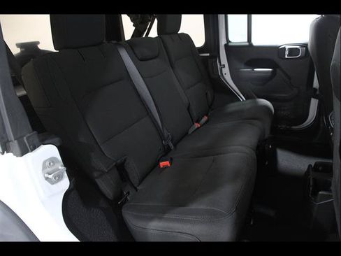 Used 2018 Jeep Wrangler Unlimited Sport S AWD/4WD image 17