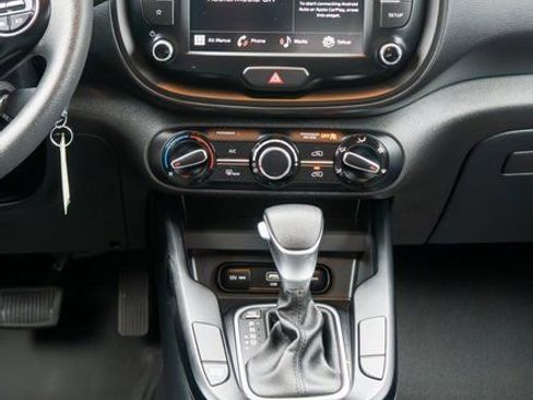 Used 2024 Kia Soul LX w/ Option Group 015 FWD image 16