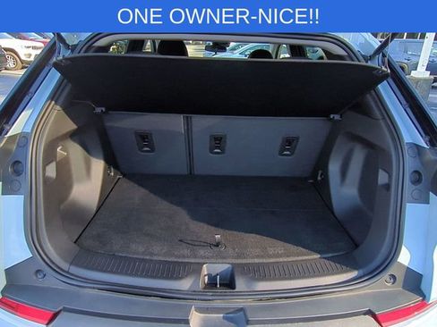Used 2023 Chevrolet Bolt EUV LT image 35