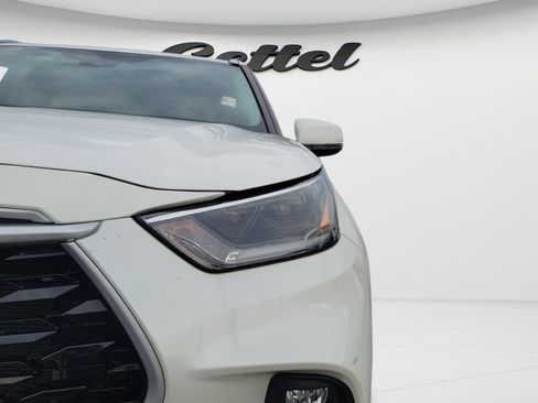 Used 2021 Toyota Highlander XLE AWD/4WD image 26