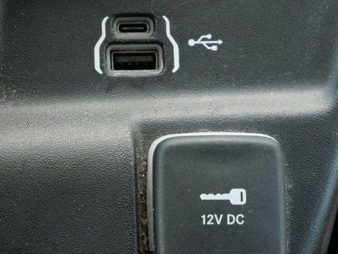 Used 2023 RAM ProMaster 2500 FWD image 22