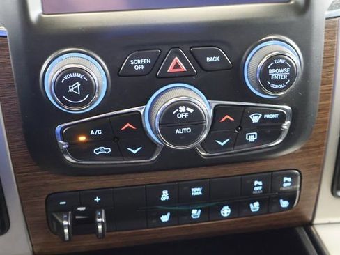 Used 2014 RAM 1500 Laramie w/ Trailer Tow Group image 21