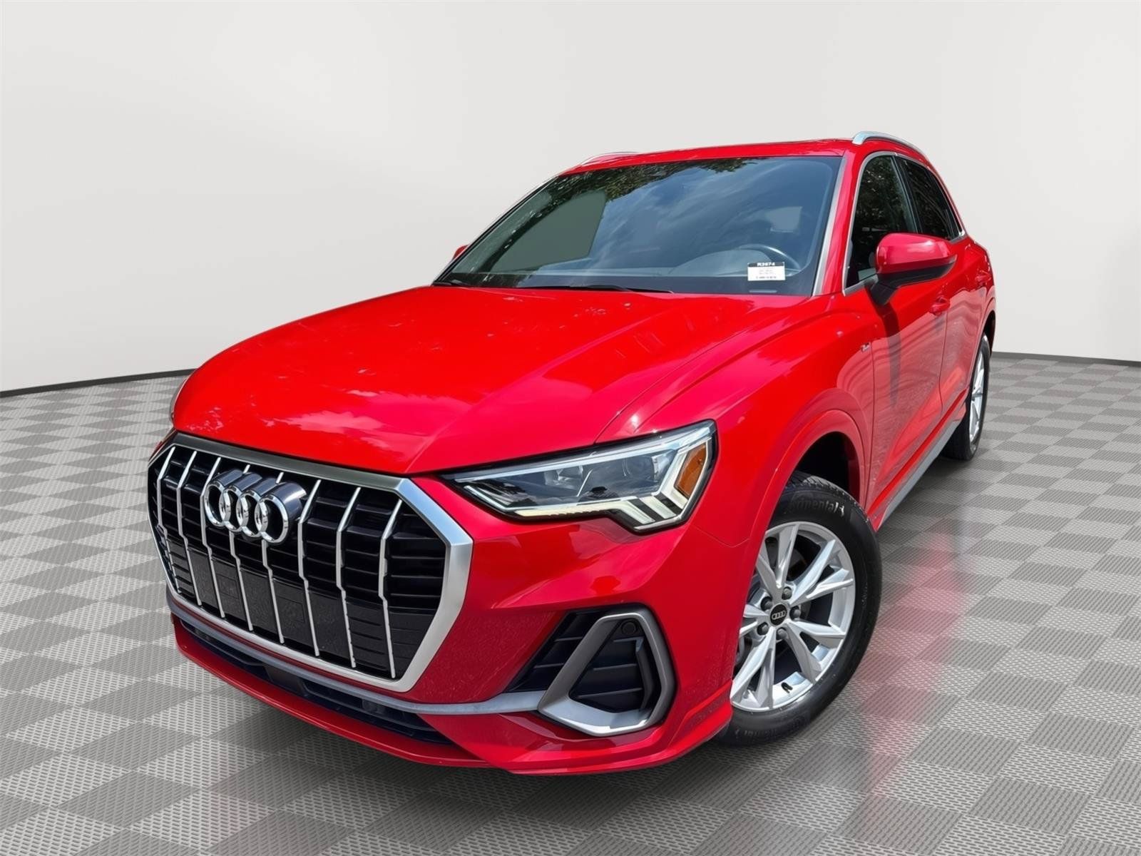 Used 2022 Audi Q3 2.0T Premium Plus w/ Premium Plus Package AWD/4WD image 2