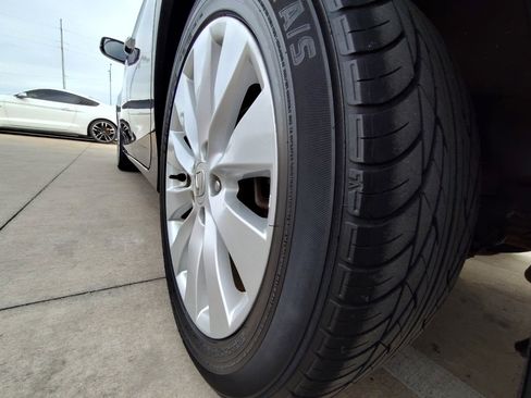 Used 2014 Honda Accord EX-L image 11