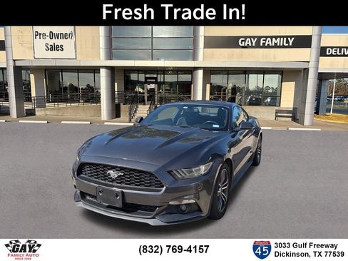 Used 2017 Ford Mustang Coupe RWD image 3