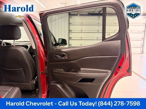 Used 2023 GMC Acadia SLT AWD/4WD image 8