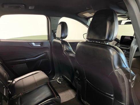Used 2025 Ford Escape ST-Line Select AWD/4WD image 14