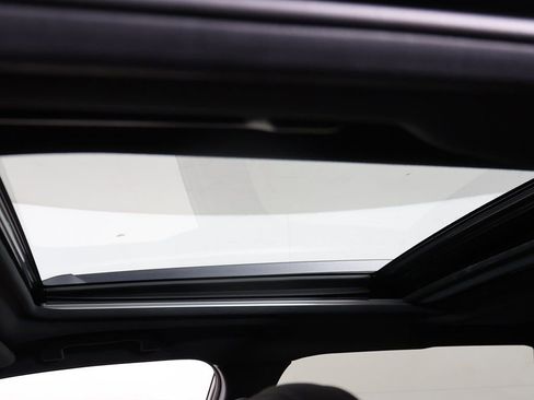 Used 2025 Subaru Forester Premium image 16