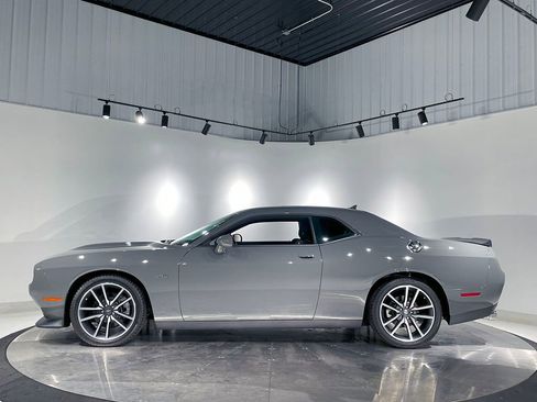 Used 2023 Dodge Challenger R/T image 8