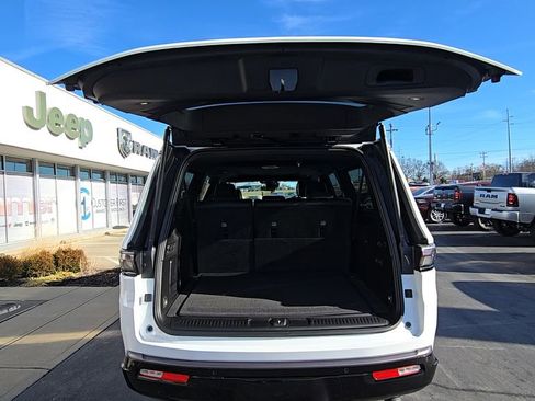 New 2026 Jeep Grand Wagoneer L Limited image 16