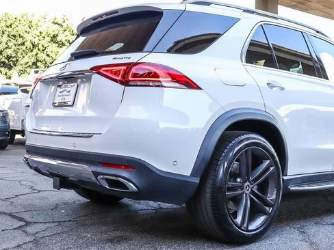 Used 2022 Mercedes-Benz GLE 350 4MATIC w/ Premium Package image 9