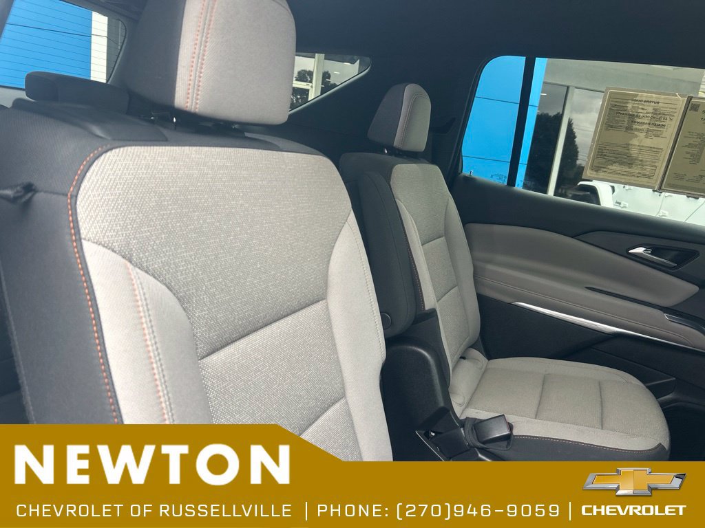 Used 2026 Chevrolet Traverse LT w/ Driver Confidence Package FWD image 29