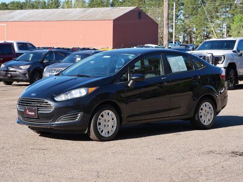 Used 2017 Ford Fiesta S FWD image 6