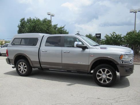 Used 2021 RAM 2500 Limited AWD/4WD image 2