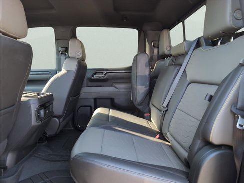 Used 2022 Chevrolet Silverado 1500 ZR2 image 28