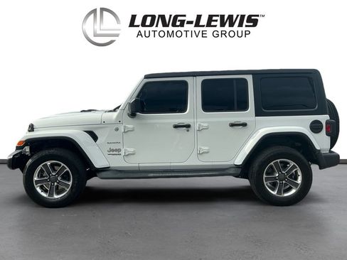 Used 2019 Jeep Wrangler Unlimited Sahara AWD/4WD image 2