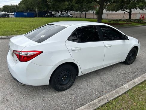 Used 2016 Toyota Corolla LE FWD image 6