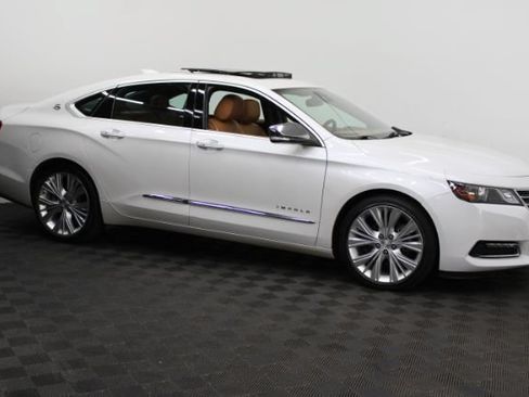 Used 2016 Chevrolet Impala LTZ w/ Enhanced Convenience Package FWD image 4