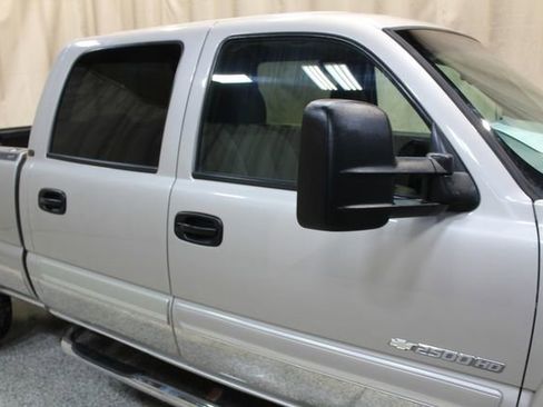 Used 2006 Chevrolet Silverado 2500 LT w/ Onstar Plus Package image 11