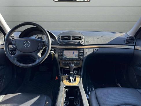 Used 2007 Mercedes-Benz E 350 4MATIC Sedan w/ Premium Pkg 1 image 37