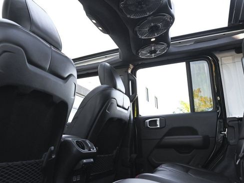 Used 2024 Jeep Wrangler Unlimited Rubicon image 14