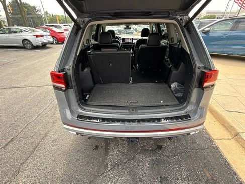 Used 2024 Volkswagen Atlas Peak Edition SEL AWD/4WD image 30
