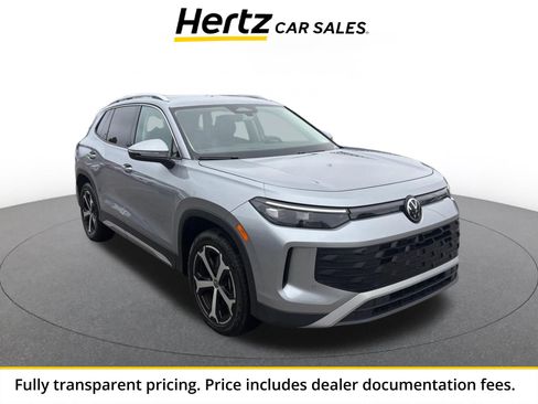 Used 2026 Volkswagen Tiguan SE AWD/4WD image 1