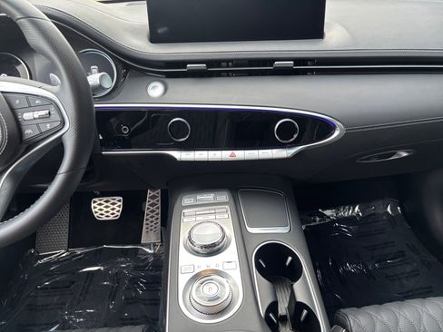 Used 2025 Genesis GV70 3.5T Sport w/ Sport Advanced Package image 11