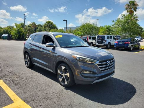 Used 2018 Hyundai Tucson Limited w/ Cargo Package FWD image 2