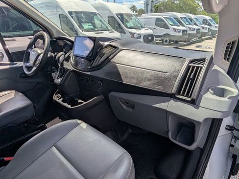 Used 2018 Ford Transit 250 130 Low Roof RWD image 13