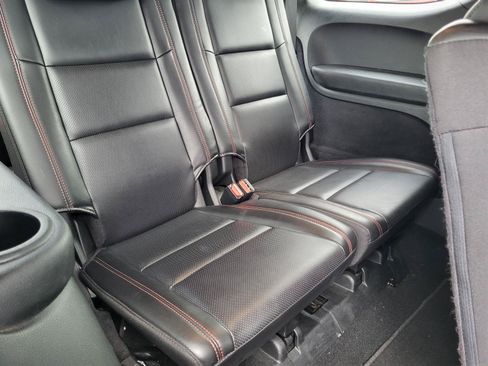 Used 2024 Dodge Durango GT RWD image 12
