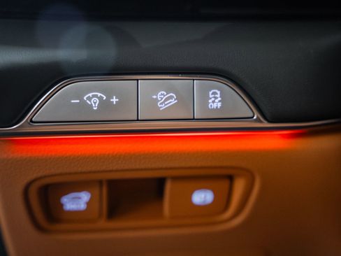 Used 2025 Genesis GV80 2.5T Prestige image 51