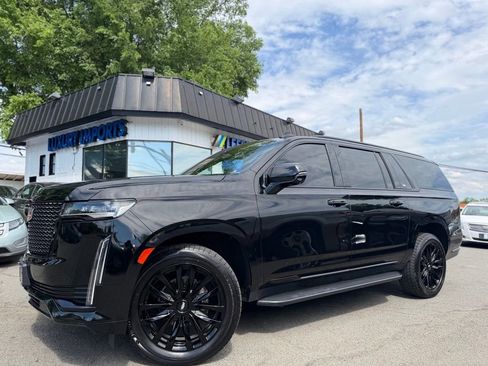 Used 2021 Cadillac Escalade ESV Premium Luxury RWD image 2