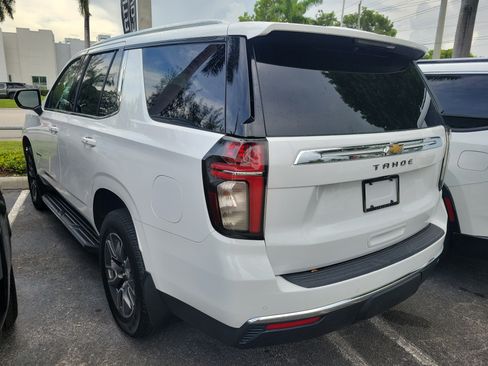 Used 2021 Chevrolet Tahoe LS RWD image 3