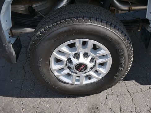 Used 2024 GMC Sierra 2500 Pro AWD/4WD image 13