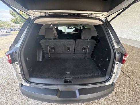 Used 2020 Chevrolet Traverse LS FWD image 25