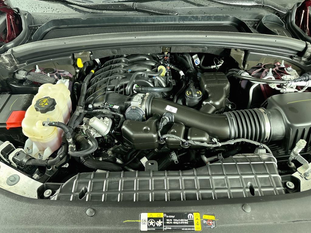 Certified 2025 Jeep Grand Cherokee Altitude AWD/4WD image 42