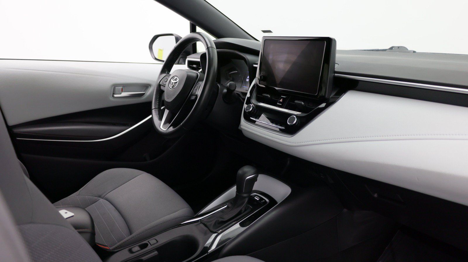 Used 2024 Toyota Corolla SE FWD image 32